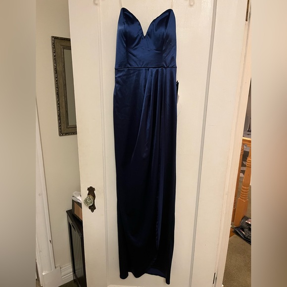 NWT! Strapless Navy Blue Gown - Picture 1 of 10